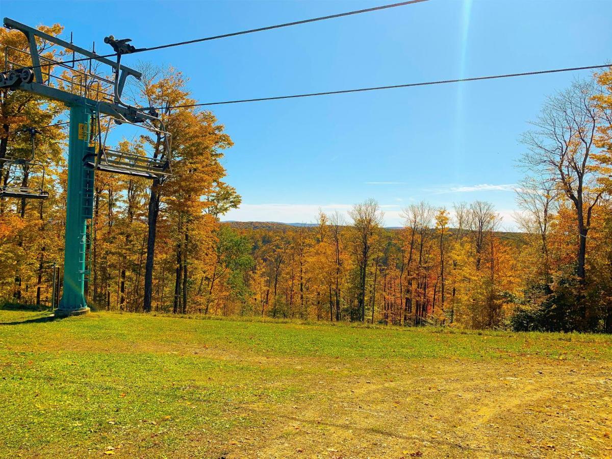 Maples Retreat - 2 Acres - Fireplace Еликотвил Екстериор снимка